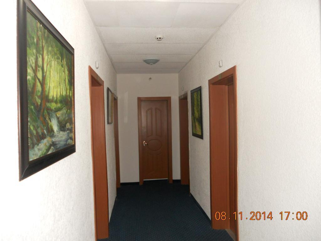 Family Hotel Helios Sevlievo Kamer foto